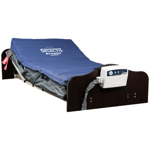 Emerald Alternating Pressure LAL Mattress System Cell on Cell in bed View with Pump Attached