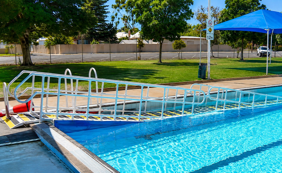 Aquatrek2 | Pool Ramp System — Alto Med Supply