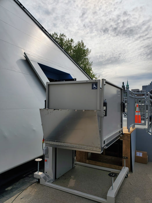 Atlas | VISTA Portable Vertical Platform Lift