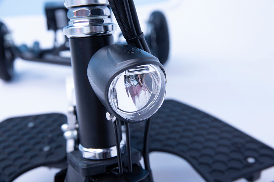 Glion SNAPnGo Mobility Scooter Deluxe Edition 5 Beam Front Headlight View
