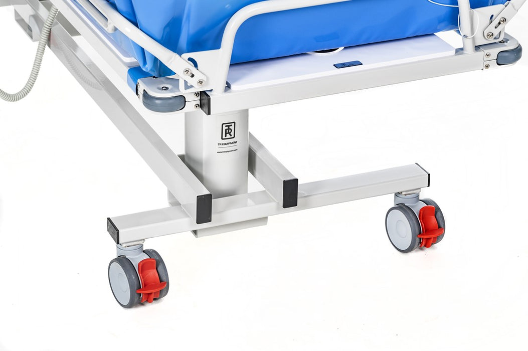 TR Group TR 3200 Bariatric Battery Operated Standard Shower Trolley Floor Clearance View